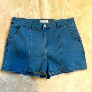Celebrity ace Jean Shorts